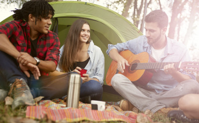 覺得好累、憂鬱、生無可戀怎麼辦？12上升星座的情緒支持指南，打氣秘訣就看你星盤的「第四宮」！