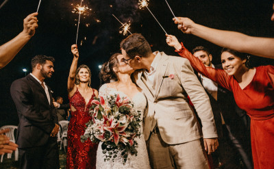 兩項科學研究：戀人們的愛意能夠自主調整、友情比愛情更快樂？