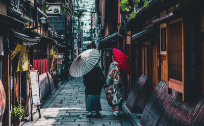 23 萬人追蹤的新銳愛情導師說：「克服失戀最好的辦法，就是不克服」...