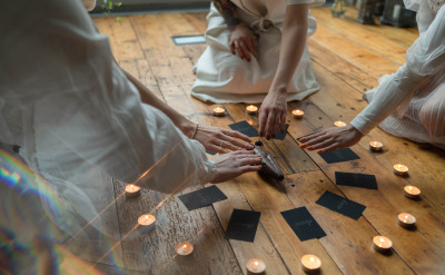 《塔羅牌入門的19堂課》，第四課：牌陣。由全球塔羅占卜者公認的權威級塔羅師 Joan Bunning 所撰寫