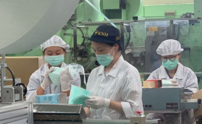 調查局查獲「口罩國家隊」非法工廠！仿醫療級口罩堆滿天