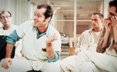 《飛越杜鵑窩》：瘋子如此可愛，正常人如此可惡——作為體制下的產物，我們卻沒有一個人想過走出去