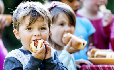 兒童是毫無戒心的肉食者！？超過四成美國兒童認為熱狗是素的，你敢信？