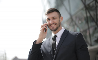 內向又自我憎惡？美國心理學博士 James Creighton 一招教你化解，不快樂又缺乏自信的人生困局！