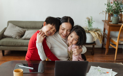 「根本是愛情的悲歌」！哪 5 個星座是超級媽寶？