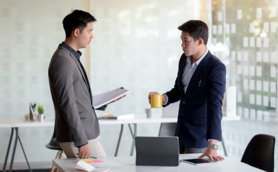 大叔的溫馨 8 句話，卻讓社畜厭世感爆棚... ...