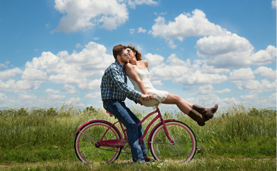 讓曖昧更上一層樓的必勝法：這15個問題能讓你們的關係更加甜蜜如膠似漆