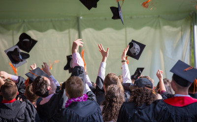 占星本命盤預示了你一生的旅程：俗話都說「三十而立四十不惑」；我們星盤中重要的年齡轉捩點，暗示你的人生方向！ 