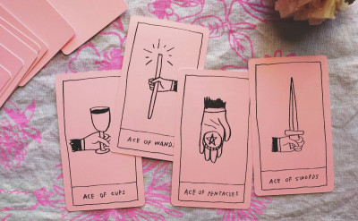 《塔羅牌入門的19堂課》，第三課：小阿爾克那。由全球塔羅占卜者公認的權威級塔羅師 Joan Bunning 所撰寫